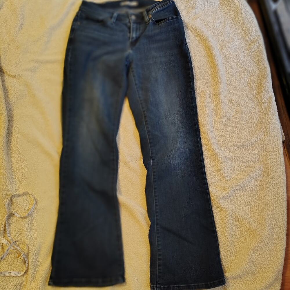 Levi’s 529 Curvy Bootcut Jeans Women’s Size 29x32 (Inseam 30”) Medium Wash